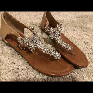 Jessica Simpson flat sandals very shiny perfect condition